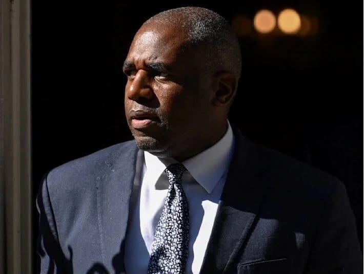 İngiltərənin İranla bağlı mesajı: Biz nüvə silahı üzərində qərarlıyıq