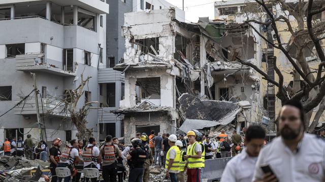 İran israilliləri hərbi və kəşfiyyat bölgələrindən uzaq durmağa çağırır