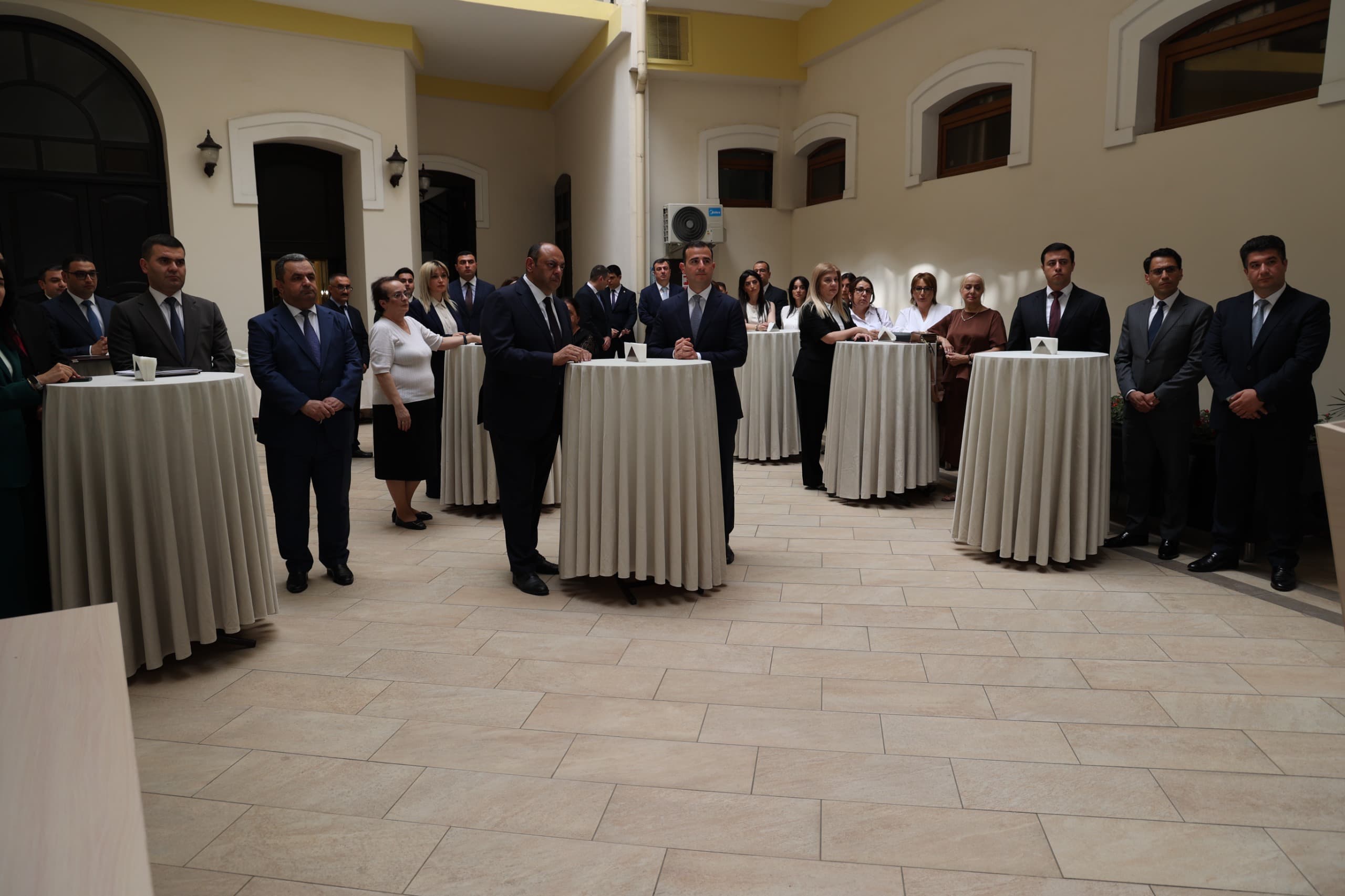 Baş Prokurorluqda dövlət qulluqçularının peşə bayramı qeyd olunub