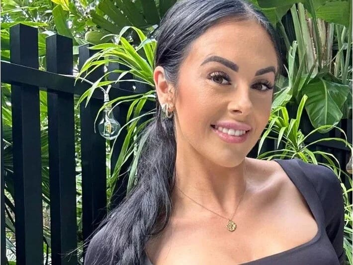 Avstraliyalı model krem sürtmək üçün 14700 funt-sterlinq ödəyəcək