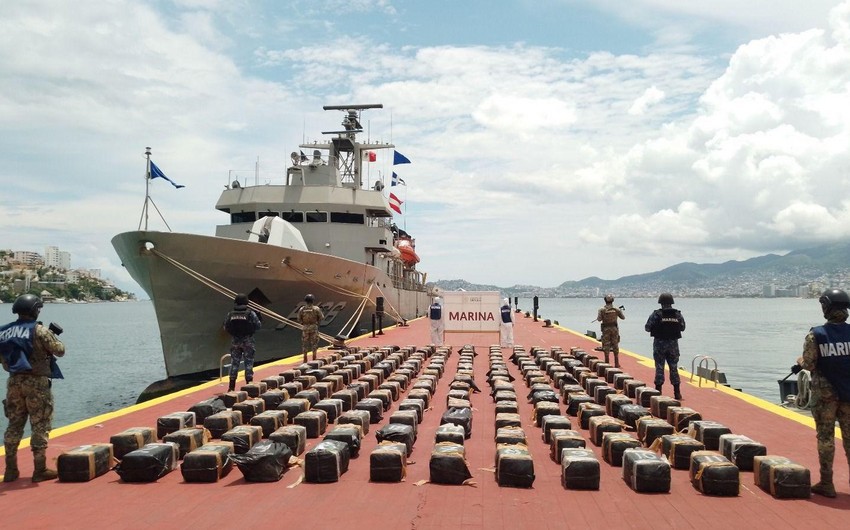 Meksikada narkotacirin sualtı qayığından 3,5 ton kokain müsadirə olunub