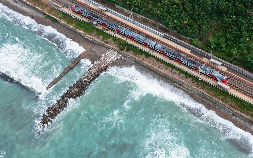 Çin Azərbaycan vasitəsilə Avropaya yeni yük marşrutu istifadəyə verib