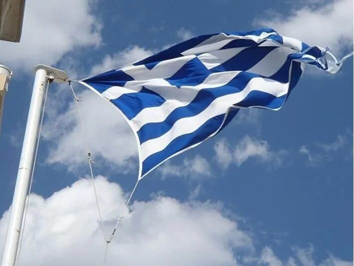 Mübahisə edən məhbuslar çarpayıya od vurdular