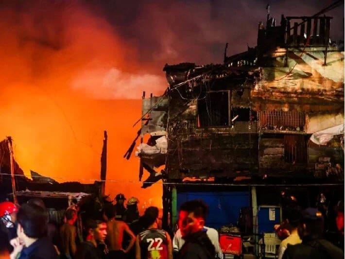 Filippində yanğın: Minlərlə insan evsiz qaldı