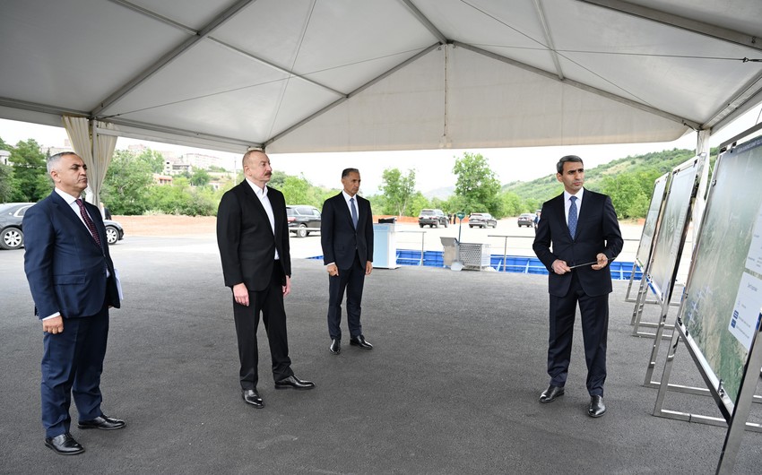 İlham Əliyev Xankəndi Dəmir Yolu və Avtovağzal Kompleksinin təməlini qoyub