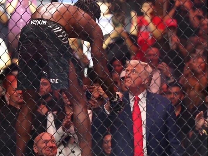 Tramp UFC oyununu Ağ Evin həyətində keçirəcək