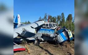 Rusiyada “An-2” təyyarəsi sərt eniş edib, xəsarət alanlar var