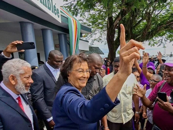 Surinam ilk qadın prezidentini seçdi