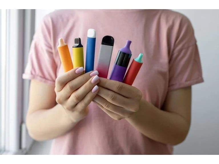 Təhlükəli sosial media tendensiyası: Yeniyetmələr elektron siqareti trend hesab edirlər