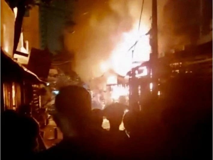 Vyetnamda yaşayış binasında yanğın: 8 nəfər ölüb