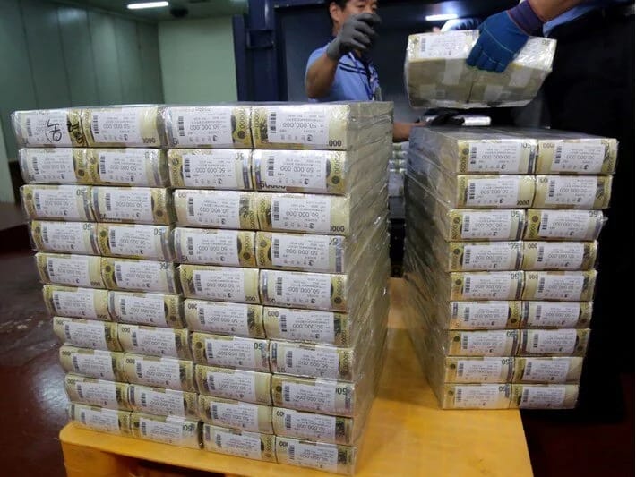 Cənubi Koreya bütün vətəndaşlarına nağd pul paylayacaq