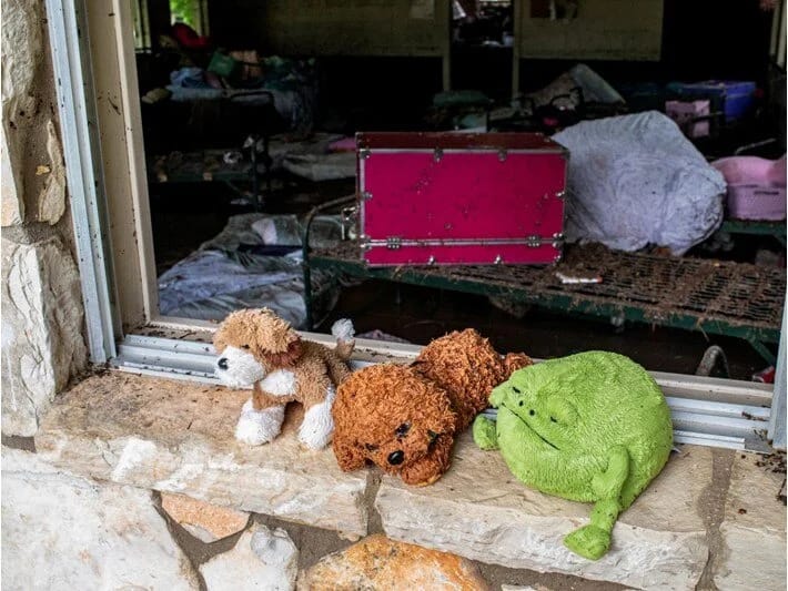 Texasda daşqınlarda itkin düşən 27 qızın öldüyü açıqlanıb