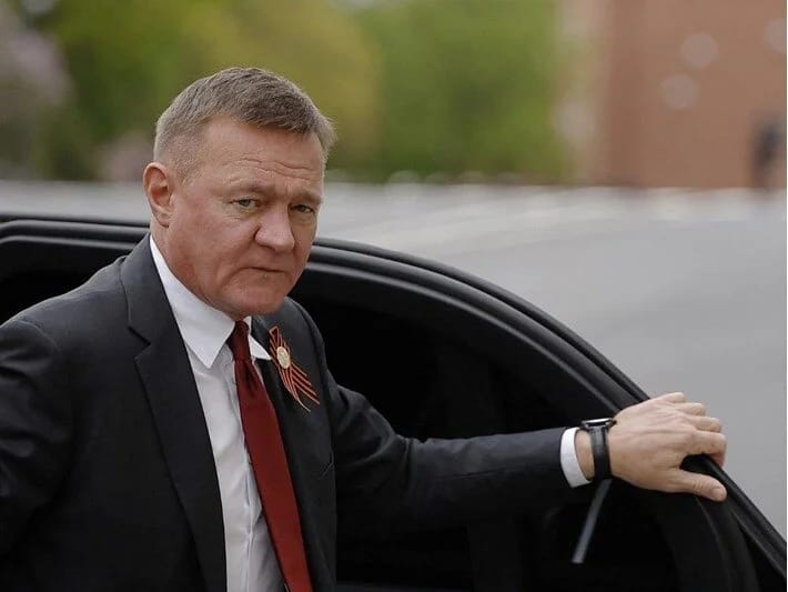 Putinin işdən çıxardığı nəqliyyat naziri özünü güllələyib