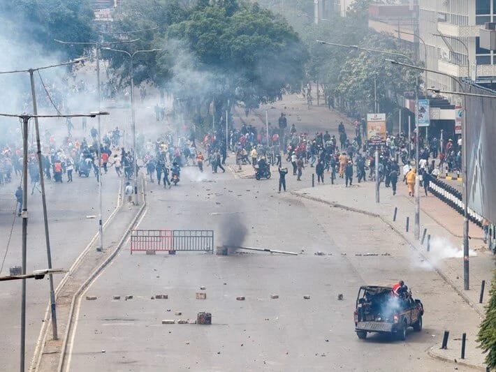 Keniyada hökumət əleyhinə etirazlar davam edir: 10 ölü