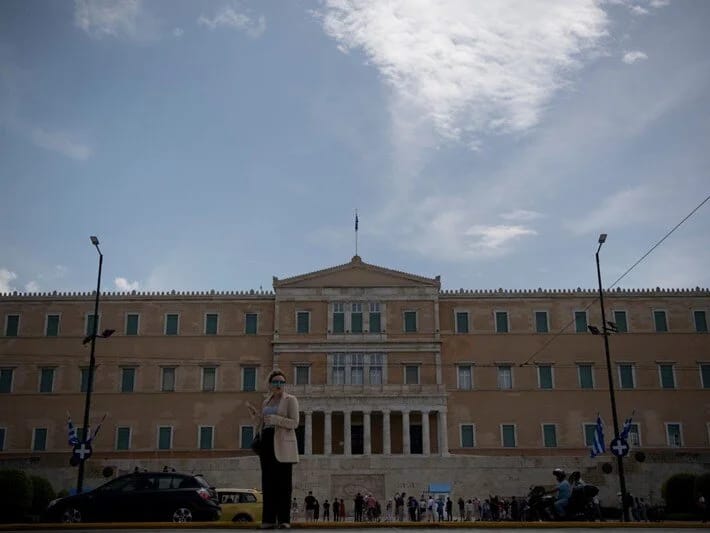 Yunanıstan parlamentinə şübhəli zərf göndərildi