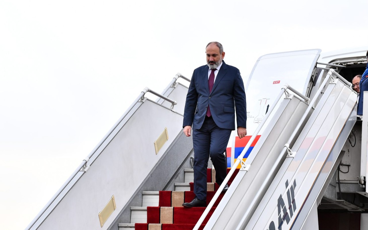 Paşinyan İlham Əliyevlə görüşmək üçün BƏƏ-yə getdi