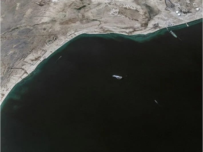 Qırmızı dənizdə Yunan gəmisini xilas etmək istəyirlər