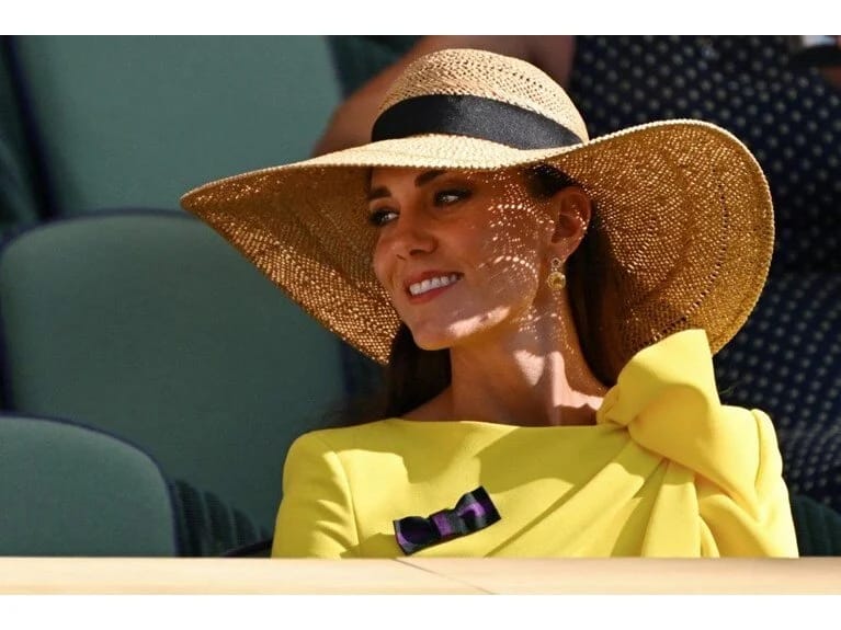 Keyt Middltonun 15 illik köməkçisi vəzifəsindən ayrılıb