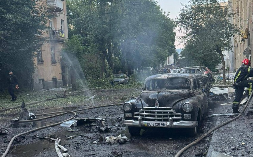 Rusiyanın Çernovtsı və Lvova zərbələri nəticəsində ölənlər var, binalar zədələnib