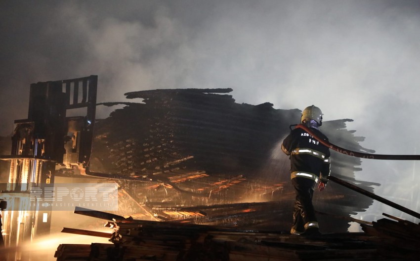 “Taxta bazarın”dakı yanğın tam söndürülüb - YENİLƏNİB