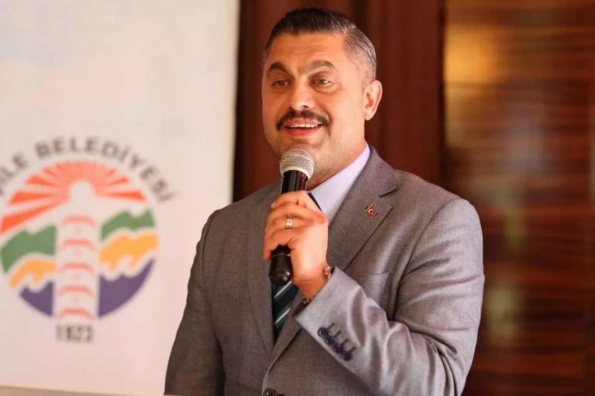 Türkiyədə bələdiyyə sədri həbs edildi - FOTO