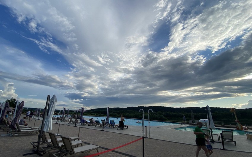 Rusiyada çimərliyə ildırım düşüb, üç nəfər ölüb