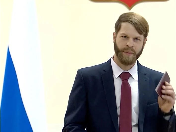 Ukraynada Kremlə yardım edən amerikalıya Rusiya vətəndaşlığı verilib