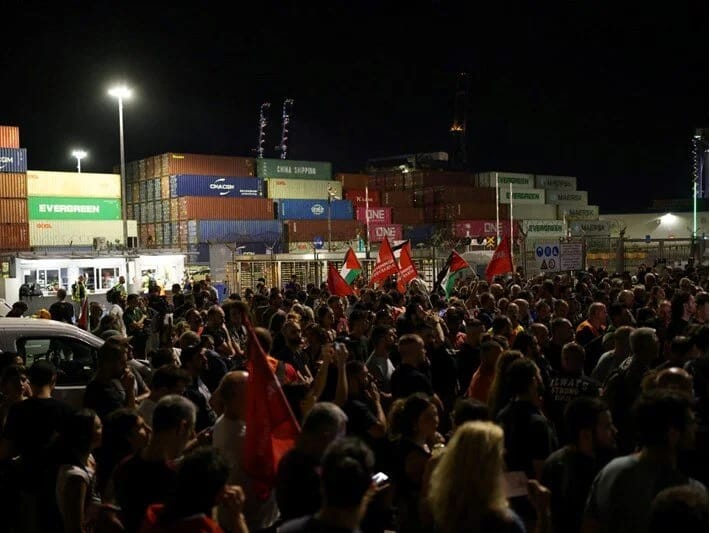 Yunanıstan İsrailə polad daşıyan gəminin qarşısını kəsir