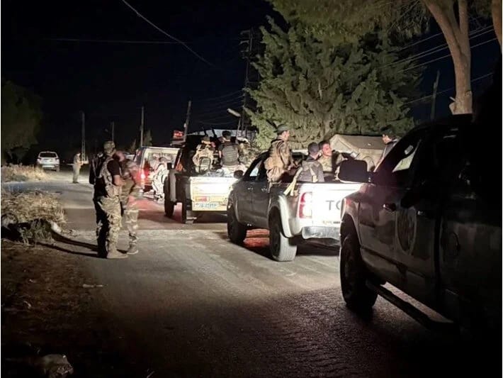 Suriya ordusu qüvvələrini Sveydadan çıxarır