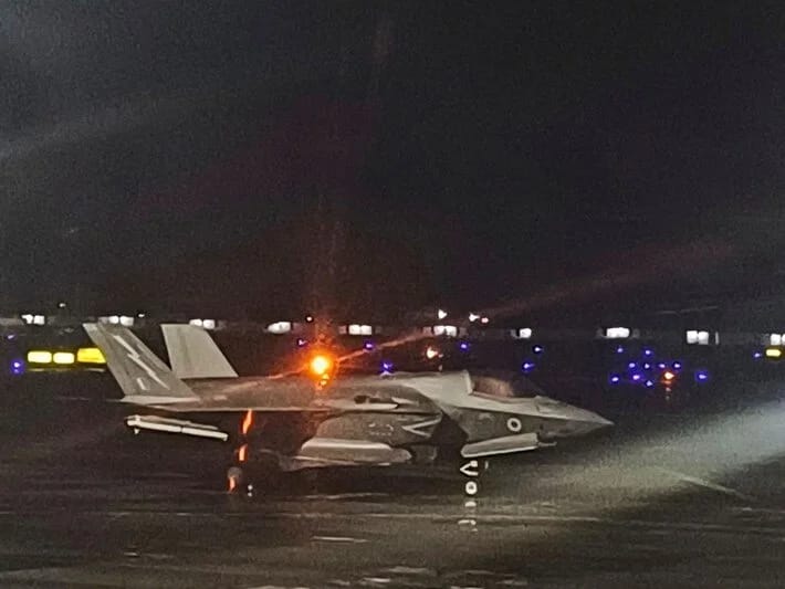 Hindistanda qapalı qalan Britaniya qırıcısı beş həftədən sonra havaya qalxa bilib