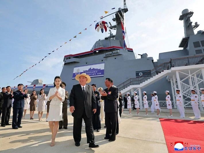 Şimali Koreya 5000 tonluq yeni esmines hazırlayır