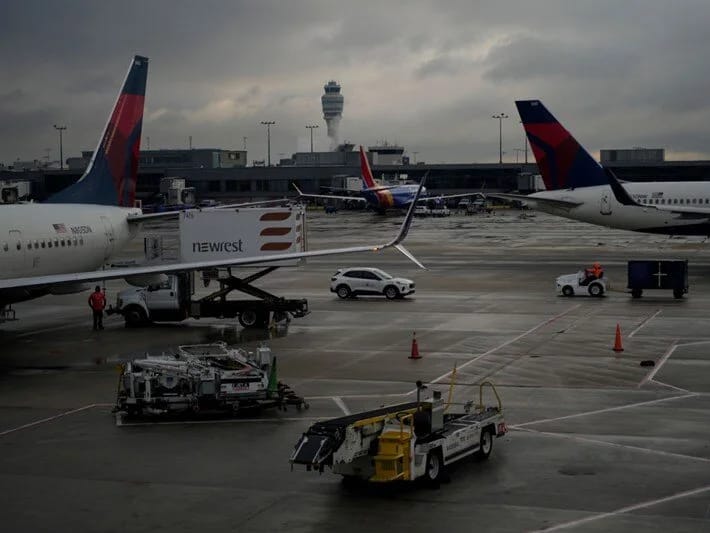 Hava limanında fəlakətin qarşısı alınıb