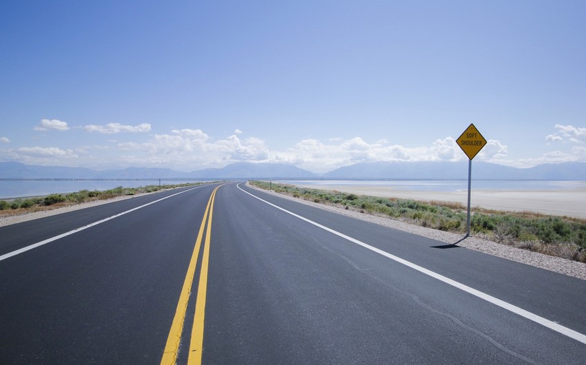 Şəmkirdə yolların əsaslı təmirinə iki milyon manat ayrılıb - SƏRƏNCAM