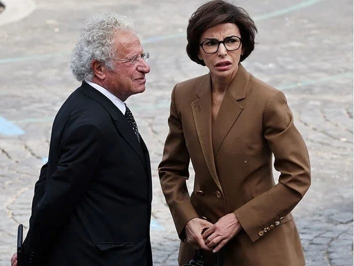 Fransanın mədəniyyət naziri korrupsiya məhkəməsi ilə üz-üzədir