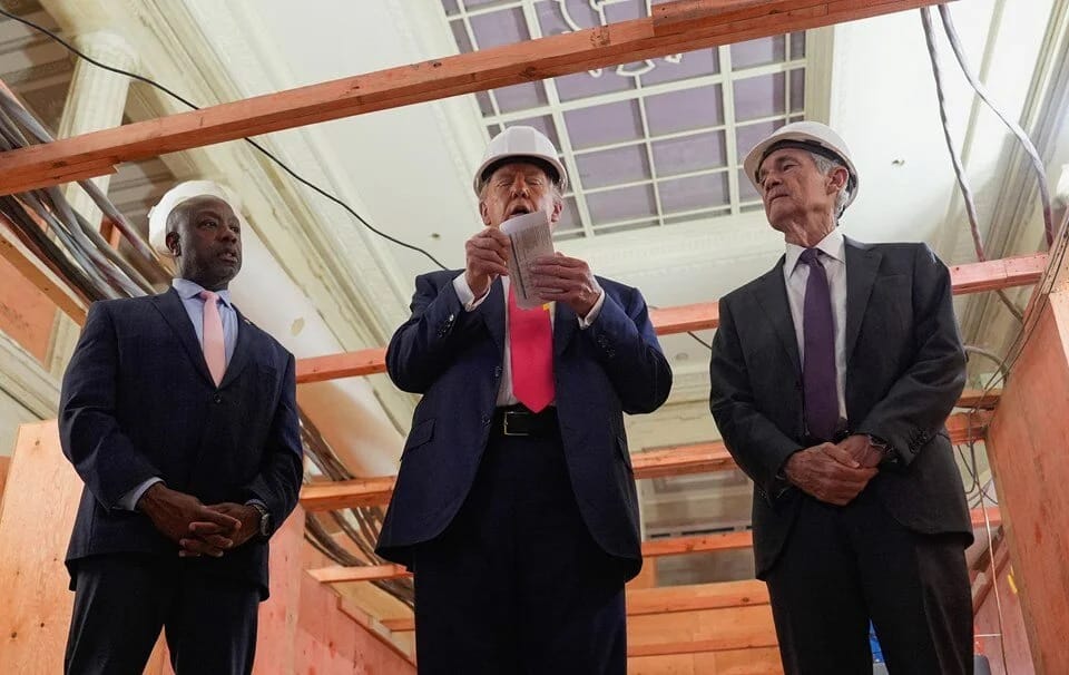 Tramp və Pauel arasında gərginlik davam edir