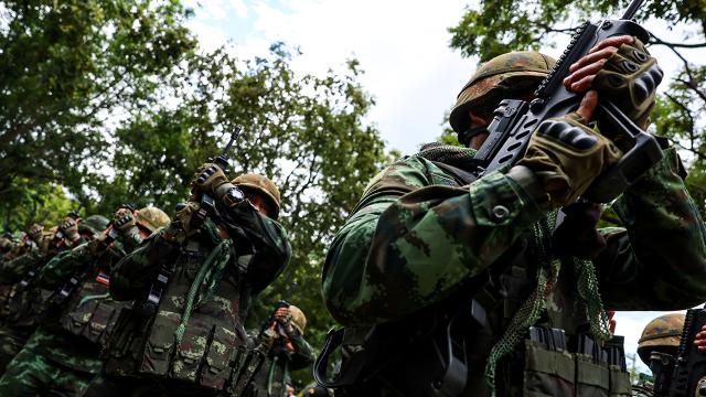 Tayland-Kamboca sərhədində toqquşmalar davam edir: 100 min mülki şəxs təxliyə edilib