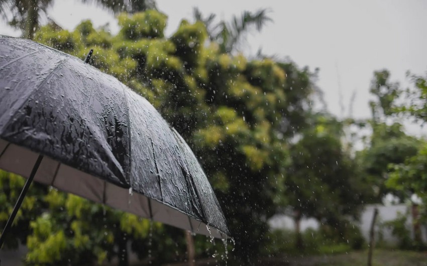 Bəzi yerlərdə arabir leysan xarakterli yağış yağıb - FAKTİKİ HAVA