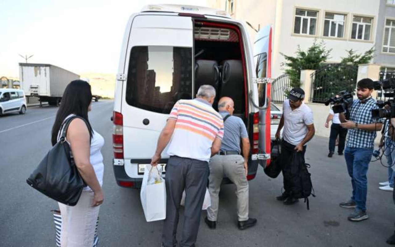 Daha 60 ailə doğma yurda qayıdır