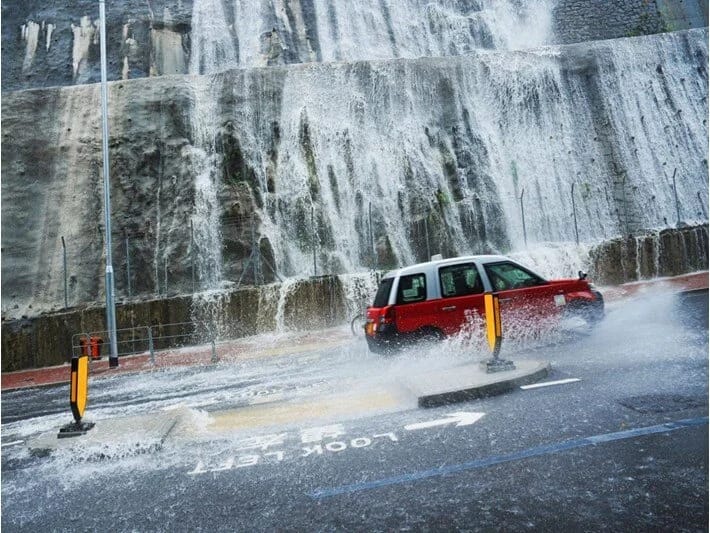 Çində daşqın: 30 nəfər ölüb