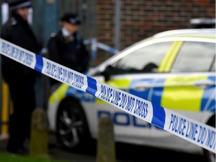 Londonda bıçaqlı hücum: 2 ölü, 1 yaralı 