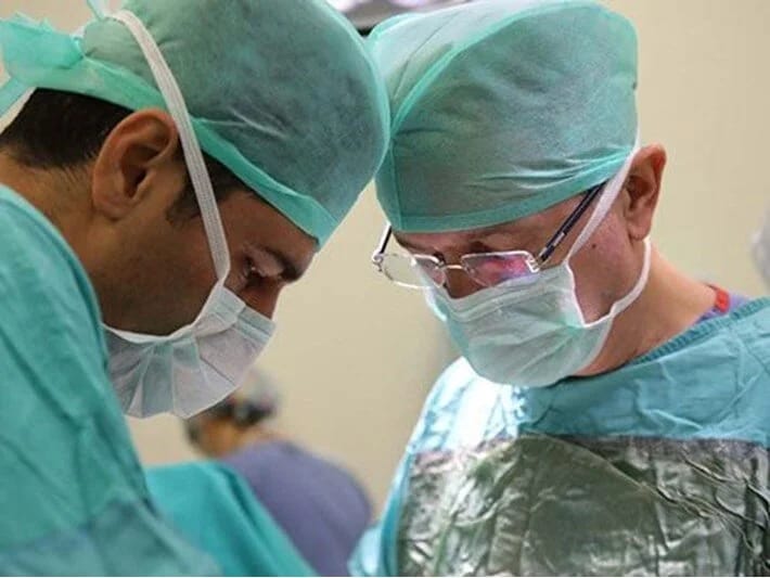 Qurbağanın zəhəri ilə təmizləmə ritualı reanimasiyada başa çatdı