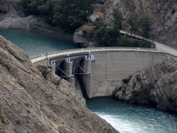 Quraqlığın beşinci ilində Tehranın bəndləri həyəcan təbili çalır