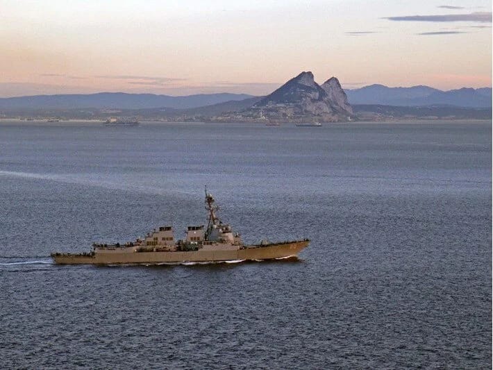 Şimali Koreya açıq şəkildə qadağalara qarşı çıxır