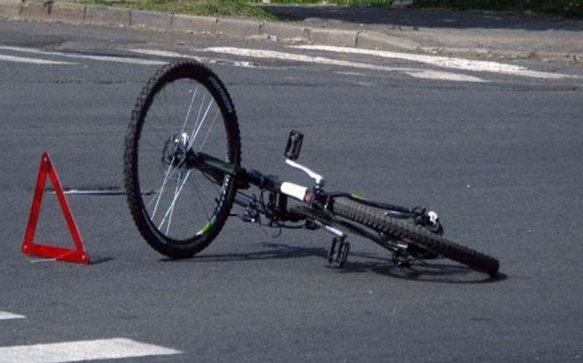 İsraildə avtomobilin velosipedçiləri vurması nəticəsində qadın ölüb