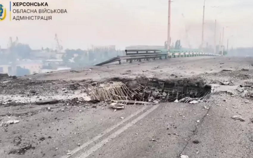 Xersonda körpü dağılıb, sakinlər təxliyə olunur