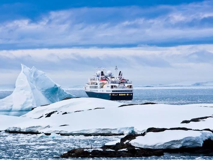 Dünyanın aysberq paytaxtı ikiyə bölünüb