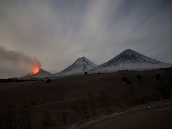 Rusiyanın səması qırmızıya çevrilir: Klyuchevskaya 10 kilometrə qədər püskürə bilər