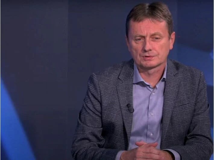 Serbiyalı nazir canlı yayımda beyin qanaması keçirib