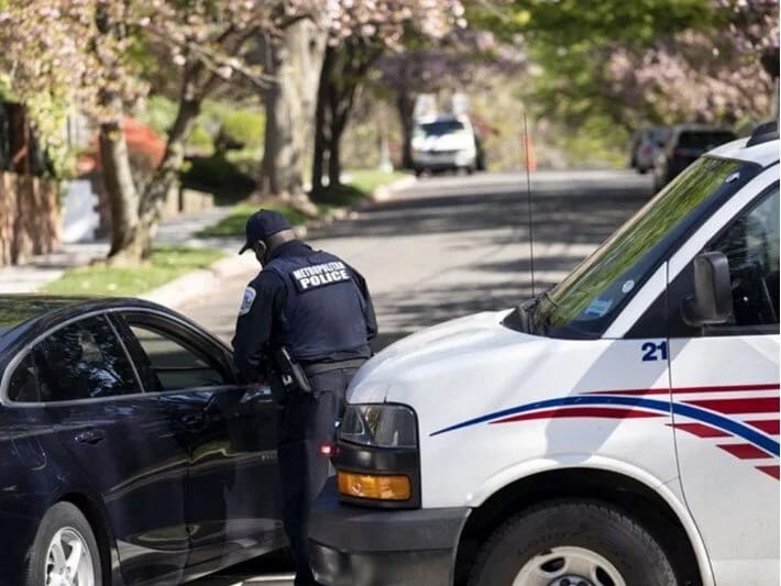 ABŞ-da hərbi bazaya silahlı hücum olub