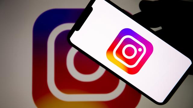 Instagram-dan üç yeni funksiya: Post paylaşımı, məkan xəritəsi və 